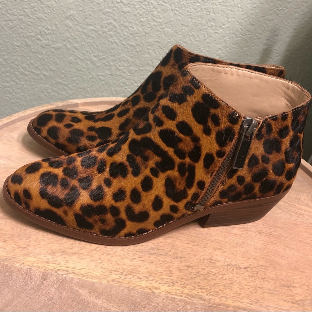 NWOB Size 7.5 Rosita Leather Block Heel Bootie - Picture 3 of 9